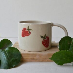 Kubek w truskawki - 300 ml